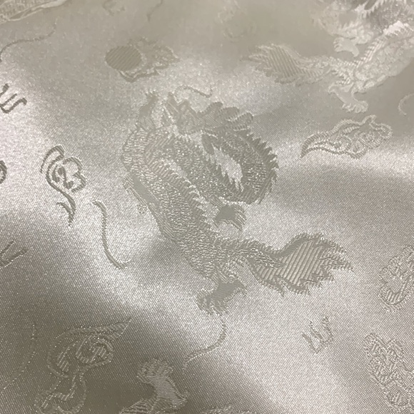 Pair Cream Dragon Thai Silk Pillow Covers 16 in square BRAND NEW!!! - Picture 7 of 8